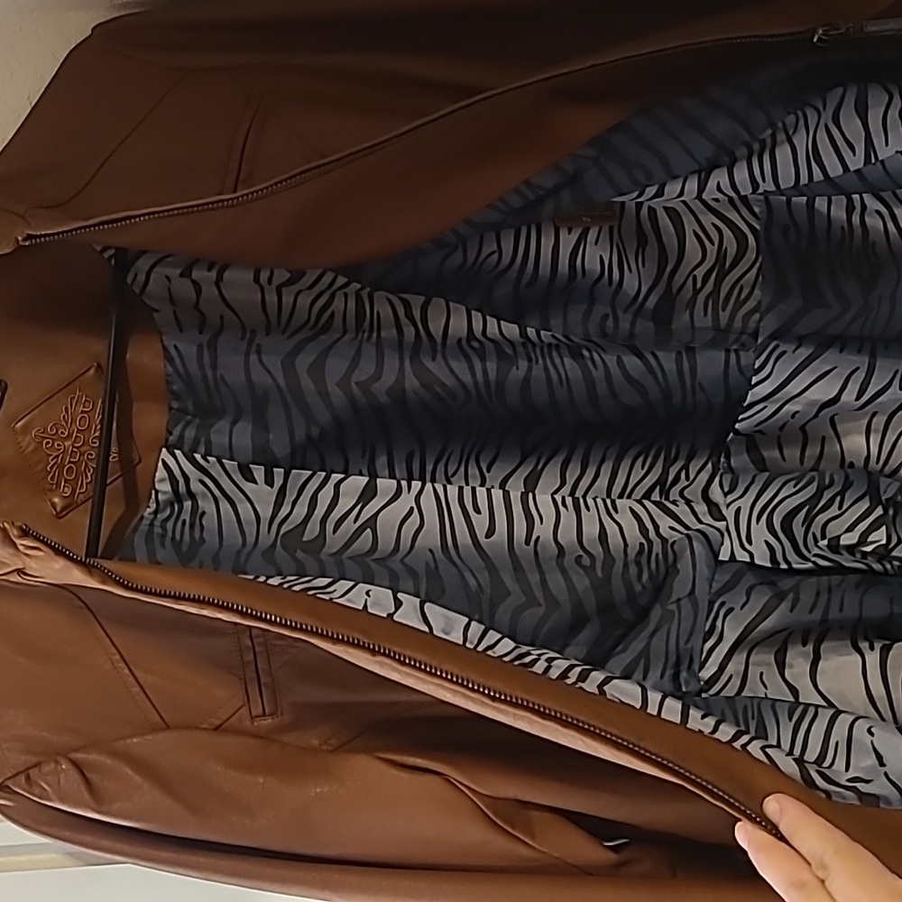 Pretty Jacket - Picture 4 of 8